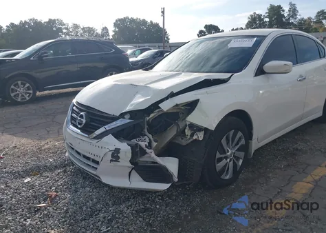 2017 Nissan Altima 2.5 S z USA, uszkodzony, nr VIN 1N4AL3AP9HC184816